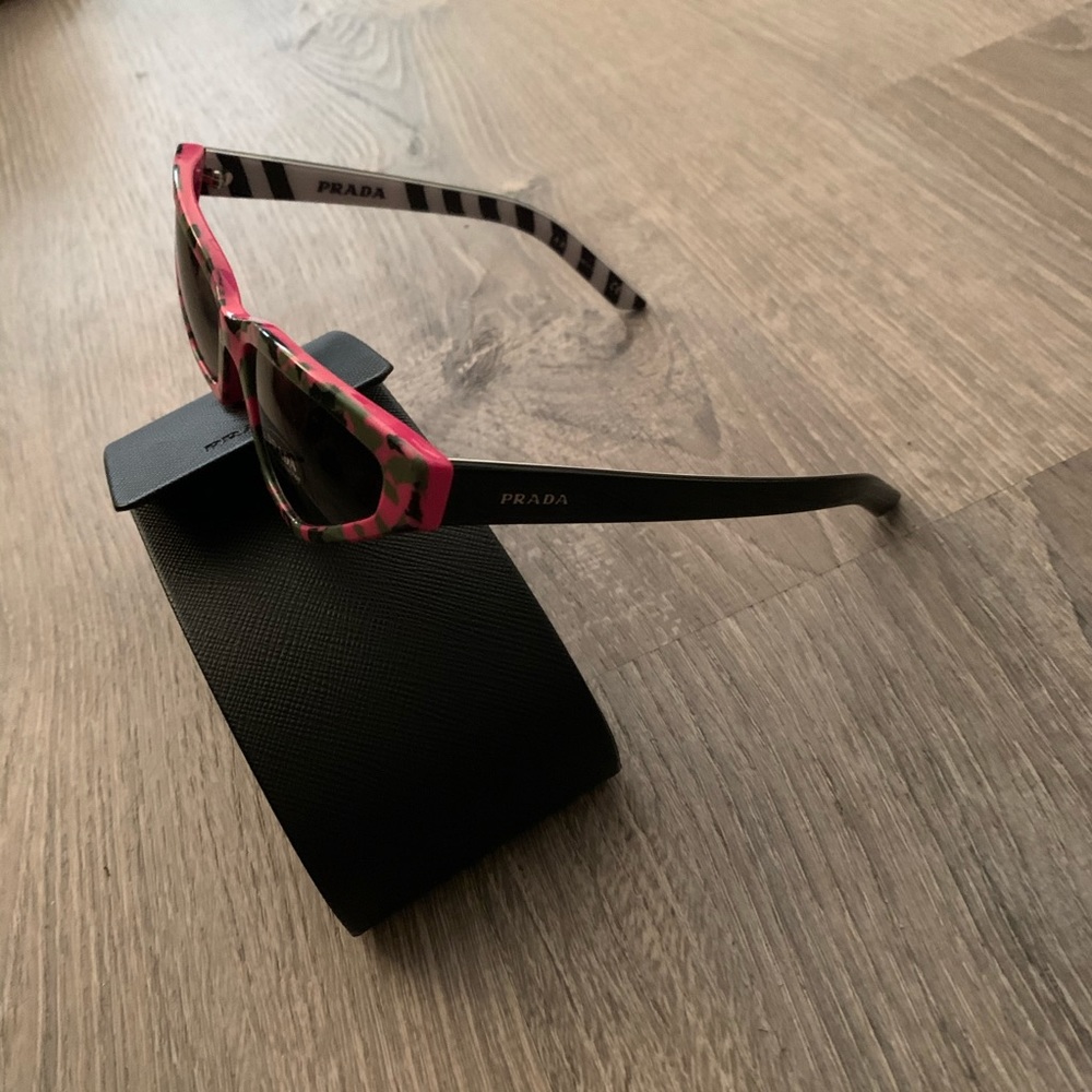 Prada camouflage cat eye sunglasses - Picture 4 of 8